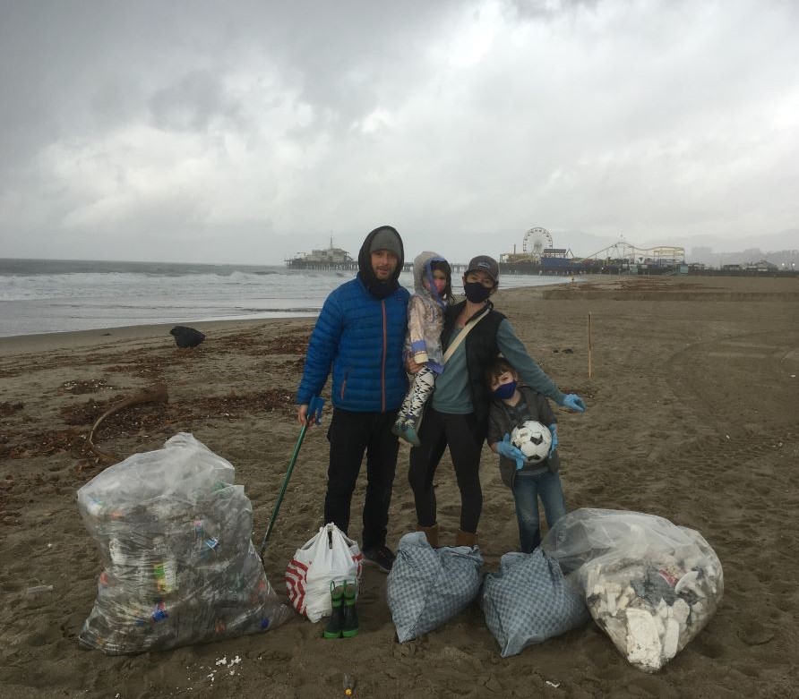 Free litter bags provided at area beaches